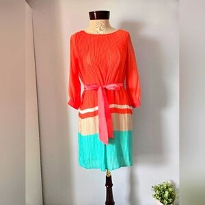 SUITE BLANCO Lightweight Pastel Colorblock Dress with Belt And Pleats. Size M